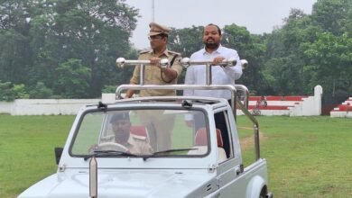 Photo of स्वतंत्रता दिवस आयोजन संबंधित पूर्वाभ्यास का डीएम व एसपी ने किया निरीक्षण