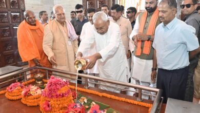 Photo of मुख्यमंत्री ने मां विषहरा मंदिर का किया उद्घाटन, अमरपुर में कई योजनाओं का किया शिलान्यास