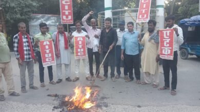 Photo of देशव्यापी काला दिवस के तहत प्रधानमंत्री नरेंद्र मोदी का फूंका पुतला