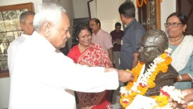 Photo of मुख्यमंत्री ने लोकनायक जयप्रकाश नारायण की जयंती के अवसर पर दी भावभीनी श्रद्धांजलि 