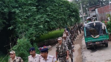 Photo of पुलिस पदाधिकारियों ने किया फ्लैग मार्च