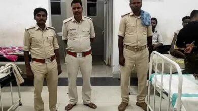 Photo of नाबालिग से छेड़खानी मामले में आरोपी को पुलिस ने पकड़ा, ग्रामीणों ने की पिटाई, आरोपी अस्पताल में भर्ती