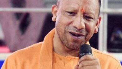 Photo of गाय के गोबर से बने पेंट से रंगे जाएंगे यूपी के सरकारी दफ्तर, सीएम योगी का आदेश