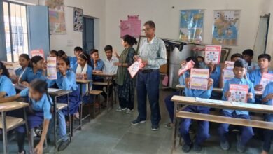 Photo of राष्ट्रीय डेंगू दिवस के अवसर पर स्कूल के छात्र, छात्राओं को किया गया जागरूक