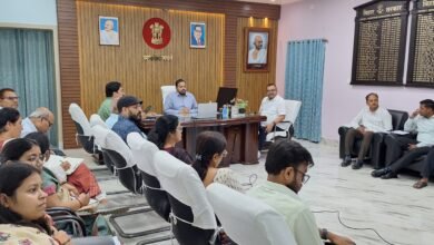 Photo of आयुष्मान कार्ड निर्माण से संबंधित विशेष अभियान के संदर्भ में हुई समीक्षात्मक बैठक