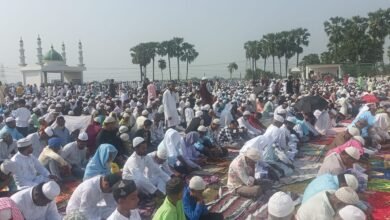 Photo of ईद उल अजहा की नमाज अदा कर मुल्क के अमन चैन के लिए किया दुआ