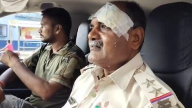 Photo of पुलिस की सभा में पानी मांगने पर दरोगा का सिर फोड़ा