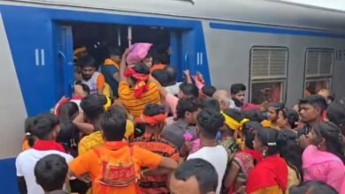 Photo of बोल बम के नारों से गूंज रहा सहरसा का हर रेलवे जंक्शन, स्टेशन-हॉल्ट