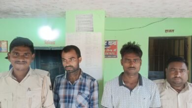 Photo of 18 लीटर देशी चुलाई शराब के साथ दो तस्कर गिरफ्तार