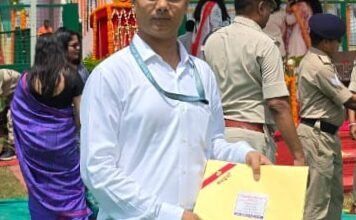 Photo of बिरसा मुंडा एक्सेलेंस अवार्ड से सम्मानित किये गए अनुनय