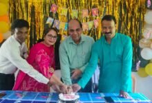 Photo of ठाकुर प्रसाद महाविद्यालय में प्राचार्य ने केक काटकर मनाया शिक्षक दिवस
