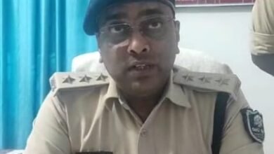 Photo of हथियारबंद होकर बाइक लेकर गुजर रहे एक अपराधी गिरफ्तार