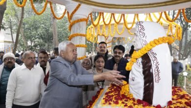 Photo of मुख्यमंत्री ने अपनी माताश्री स्व. परमेश्वरी देवी जी की पुण्यतिथि पर उन्हें भावभीनी श्रद्धांजलि अर्पित की