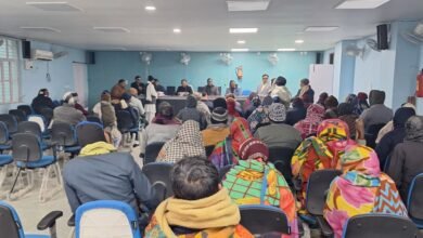 Photo of जिलाधिकारी की अध्यक्षता में आयोजित जनता दरबार में पचास से अधिक मामलों के सुनवाई क्रम में संबंधित पदाधिकारियों को प्राप्त आवेदनों के समयबद्ध निष्पादन का निर्देश